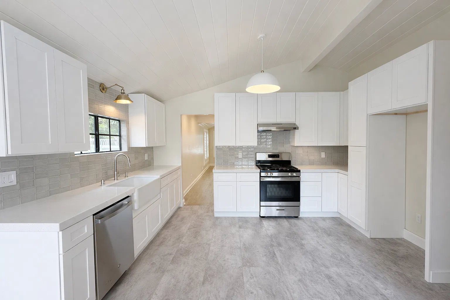 3 bed, 1625 sqft, $8,500 — Photo 3