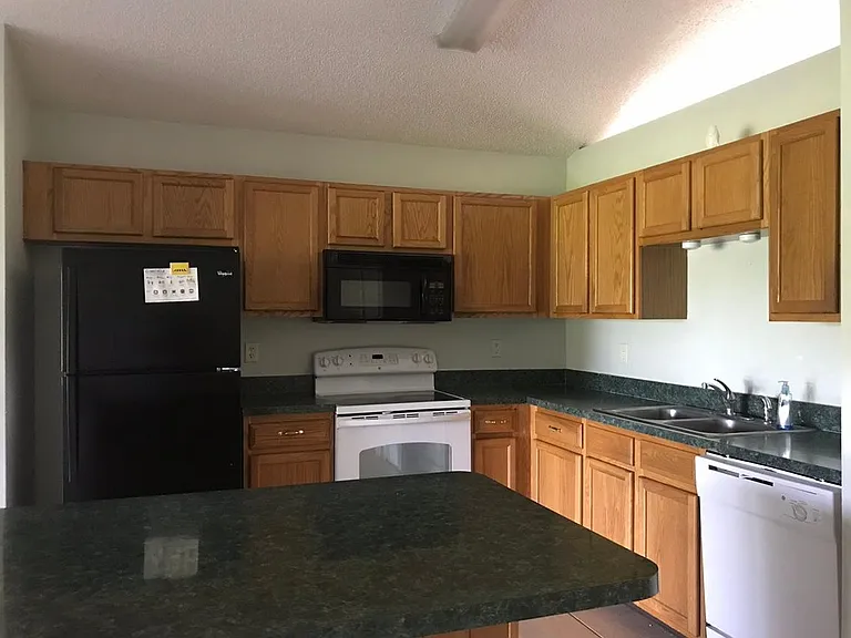13634 Meadowpark Ave — Photo 13