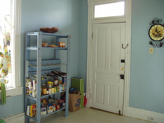 3rd image of 3011 E Broad St APT 2