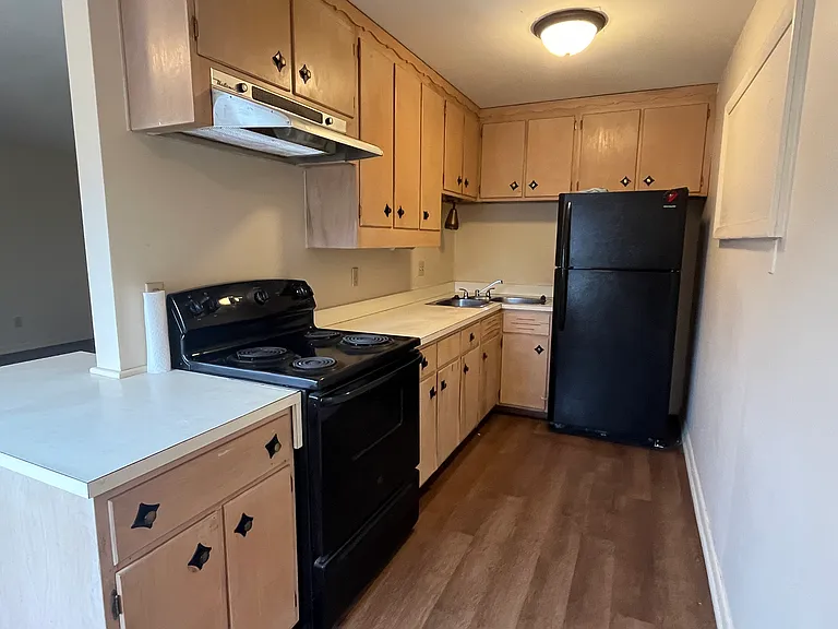 540 W Main St #7 — Photo 5