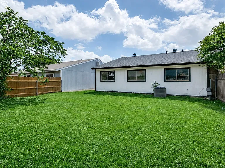 4847 Aspenwood Dr — Photo 22