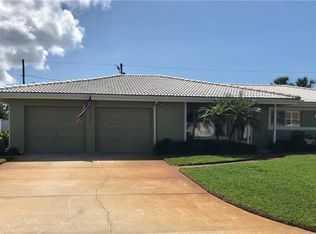 102 20th St, Belleair Beach, FL 33786