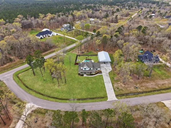 59 County Road 6324a, Dayton, TX 77535