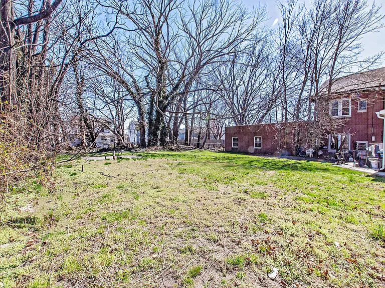 650 N Broad St #B — Photo 15