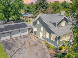 407 N Green St, Roanoke, IL 61561
