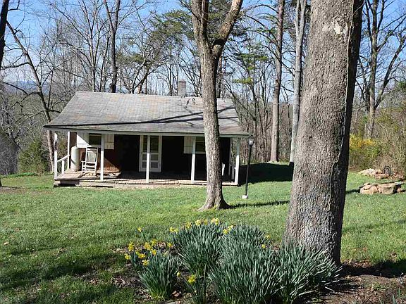 2nd image of 203 Lake Dr