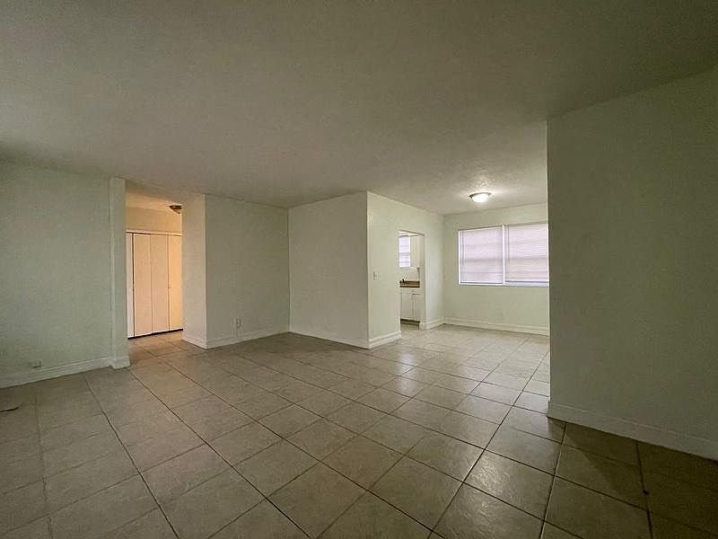 1st image of 1241 Normandy Dr
