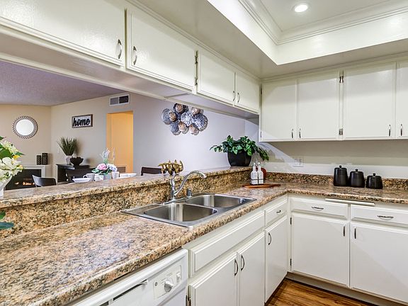 Modern kitchen at the Ritz apartment