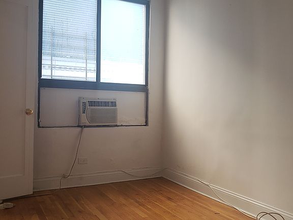 3rd image of 300 W 49th St APT 510