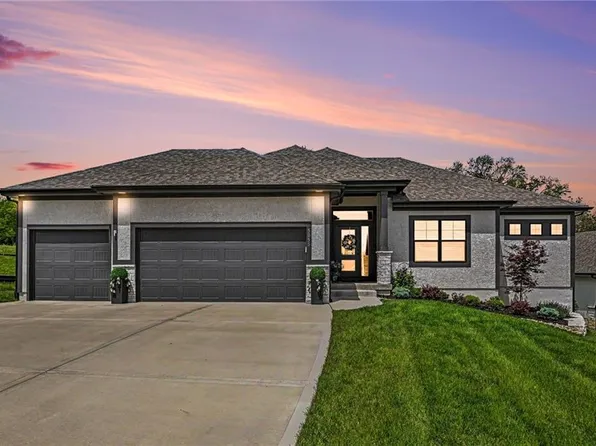 5055 NW Linder Ln, Riverside, MO 64150
