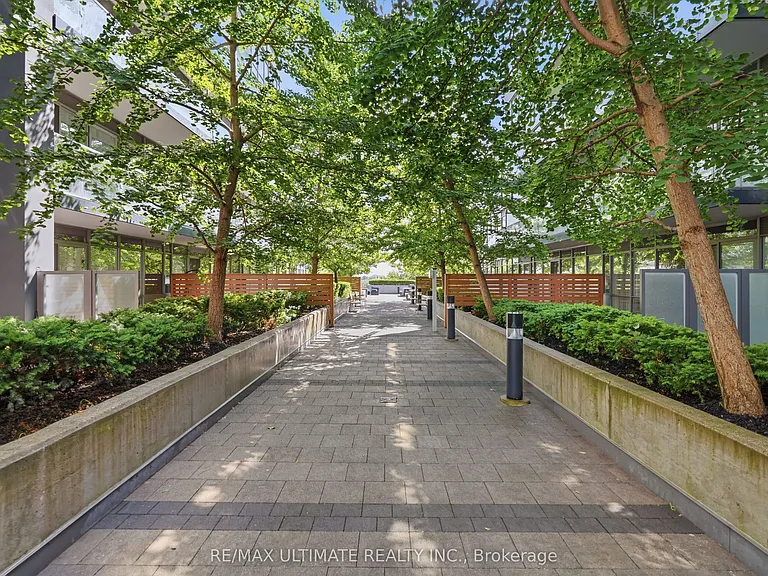 15 James Finlay Way #801 — Photo 31