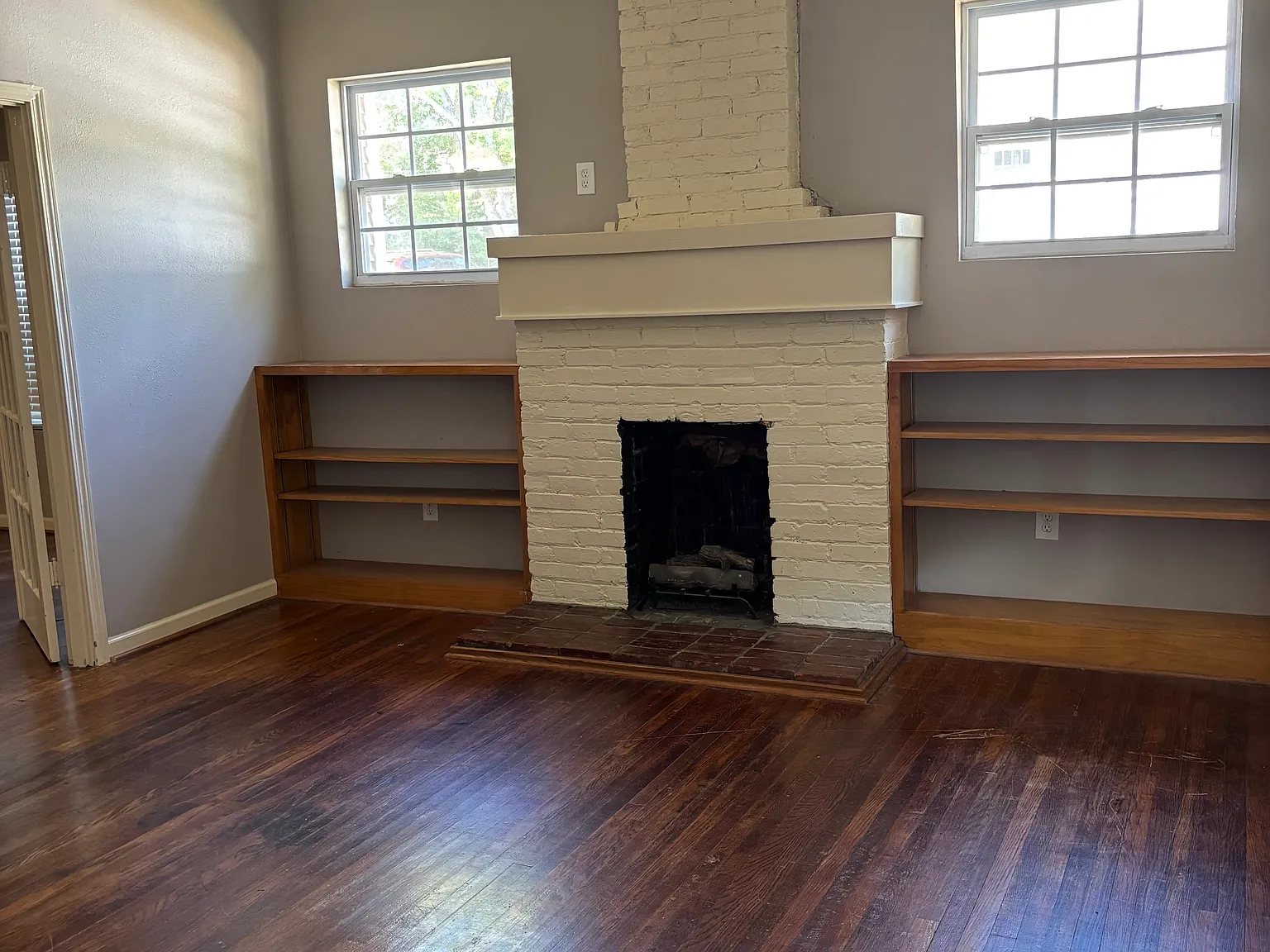 3 bed, 1.5 bath, 1241 sqft, $1,350 — Photo 2