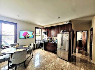 42-70 156th St #2CR, Flushing, NY 11355