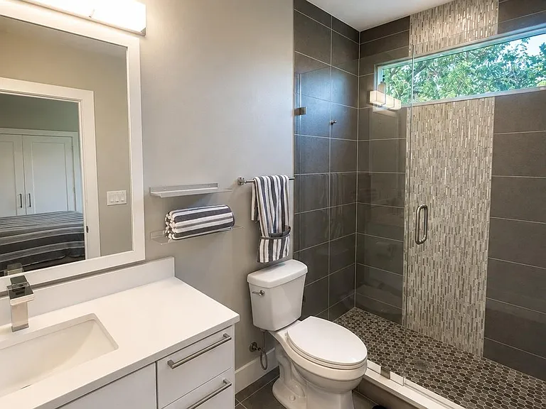 4406 Munger Ave #3 — Photo 13