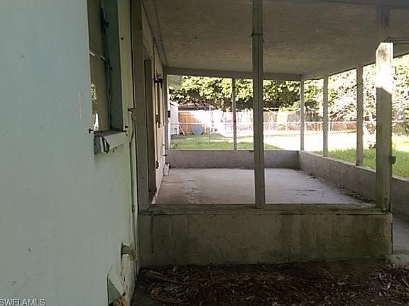 2nd image of 3765 Marion St