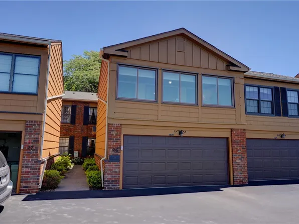 26 Beacon Hl, Fairport, NY 14450