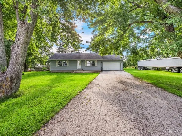 315 S Woodlawn Rd, Creston, IL 60113