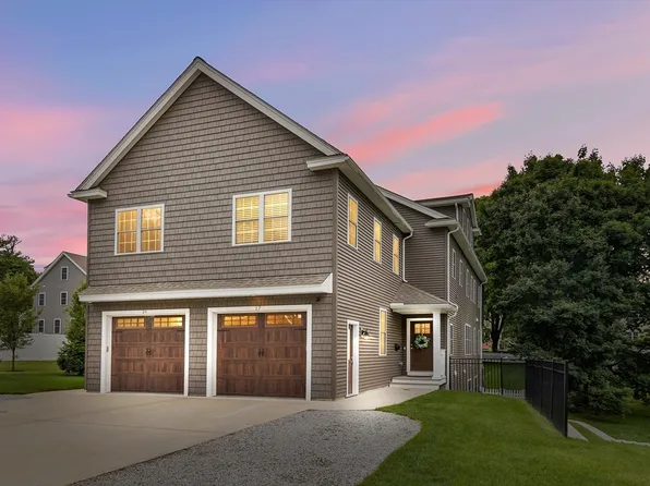 17 Utica St #17, Woburn, MA 01801