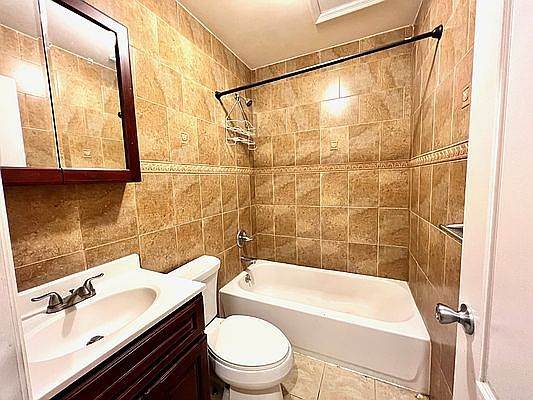 4th image of 75 W 118th St APT 2R