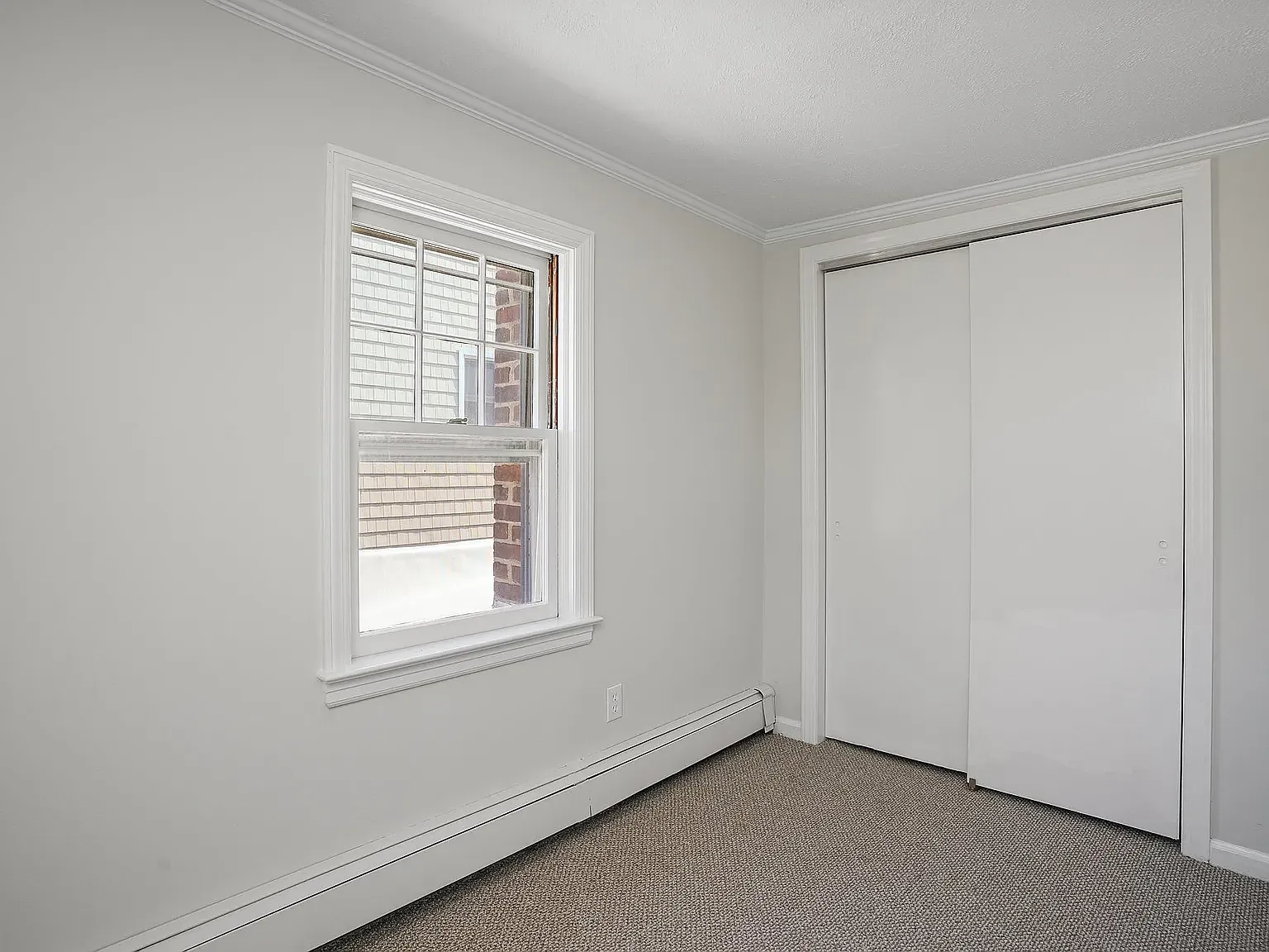 3 bed, 1100 sqft, $3,500 — Photo 3