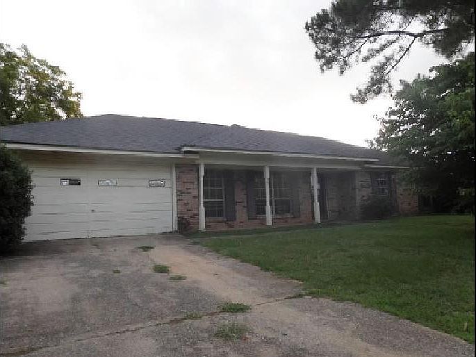 1st image of 1204 Misty Ln