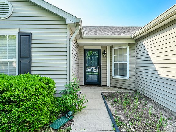 3rd image of 640 Indigo Ct