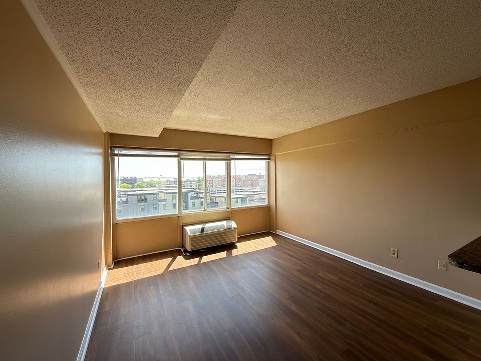 1st image of 1700 Clinch Ave #621