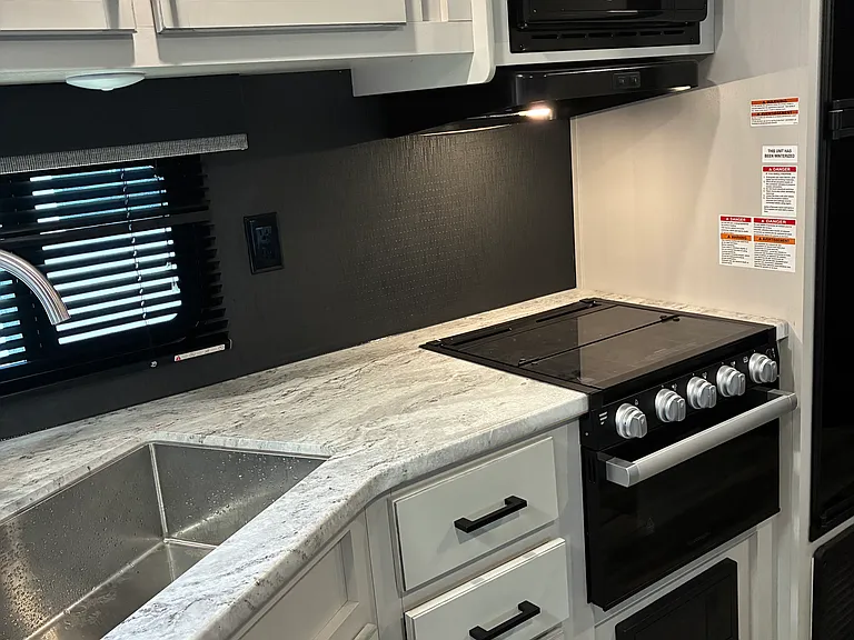 5600 New Tampa Hwy #8B — Photo 5