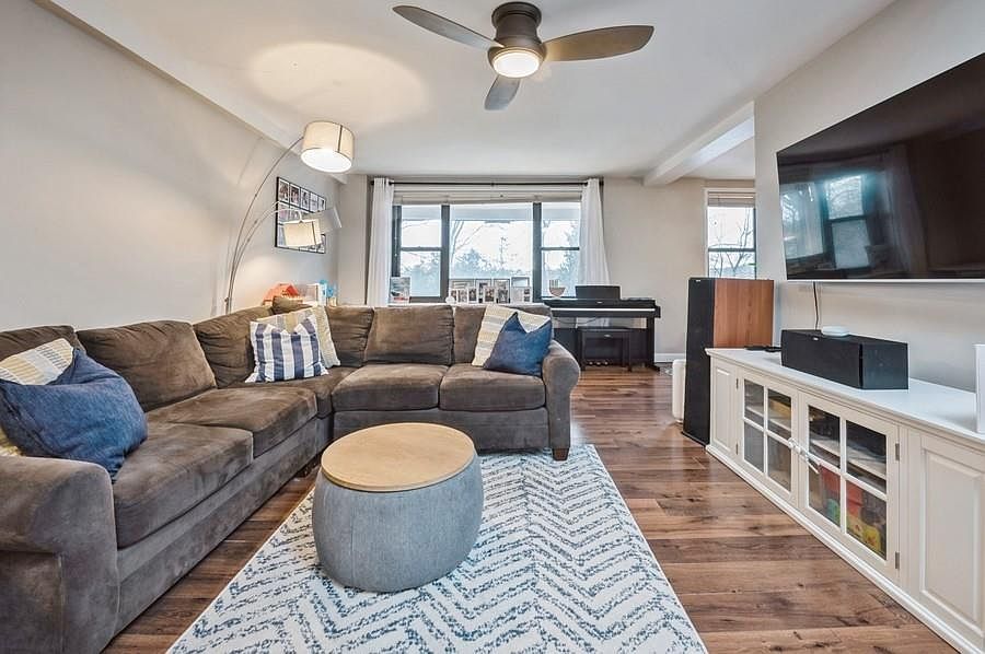1st image of 35 Stewart Place #206