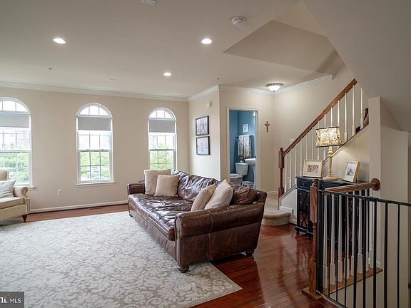 2nd image of 3827 Cullingworth Rd