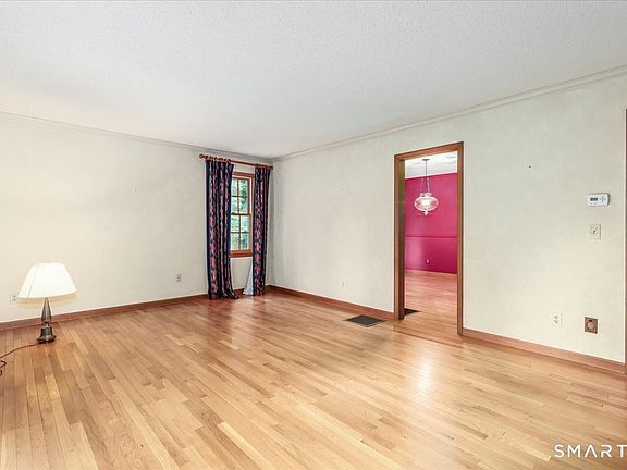 4th image of 21 Farm Road