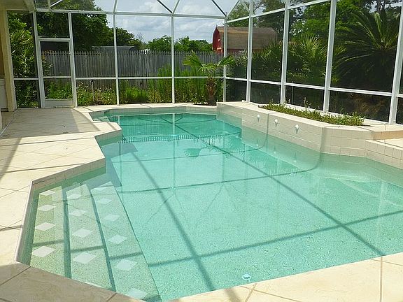 2nd image of 395 Glen Abbey Ln