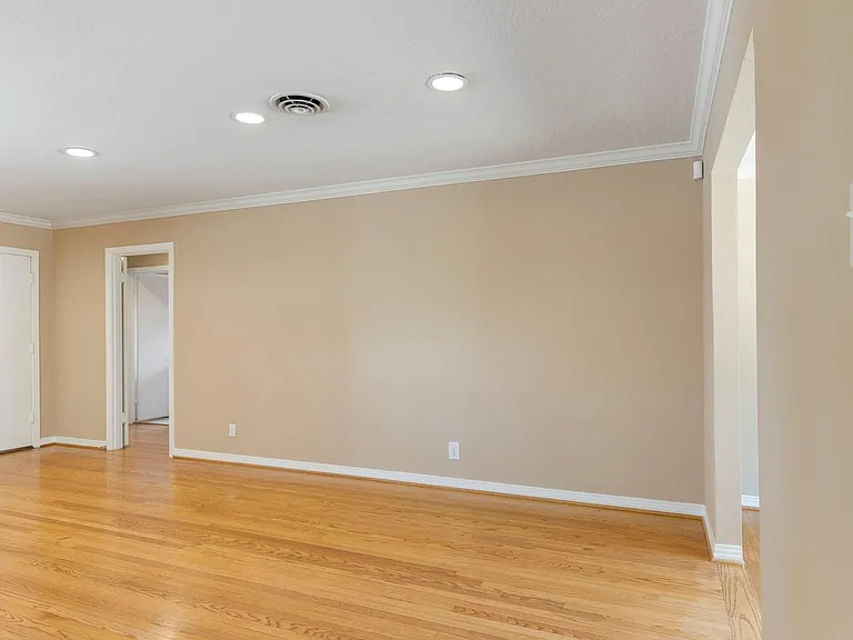 1802 Turnpike Rd — Photo 13