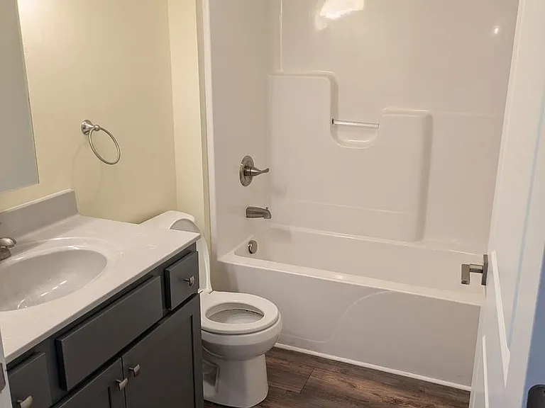 1115 N Walnut St — Photo 7