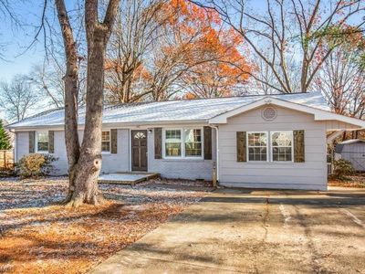 140 George St, Yadkinville, NC, 27055