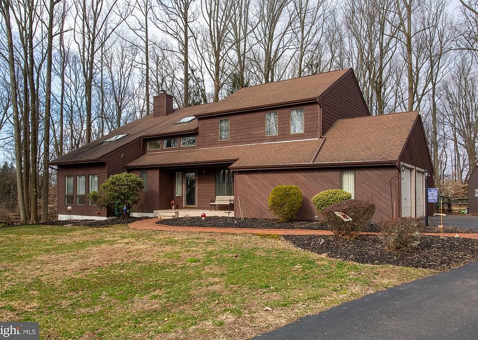 1st image of 1109 Shadow Wood Dr