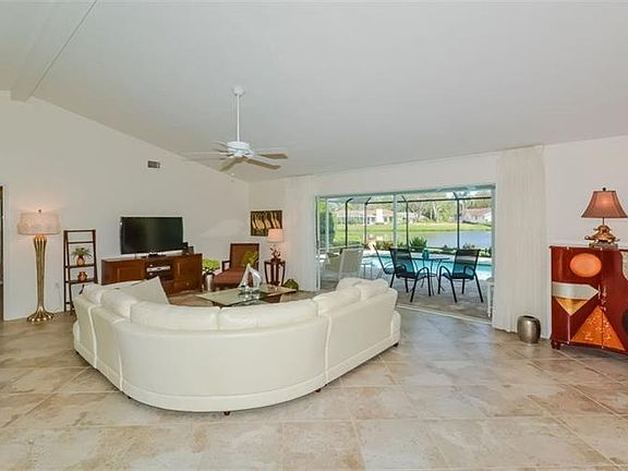 5th image of 5698 Country Lakes Dr