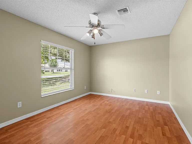 148 Country Lakes Cir — Photo 10