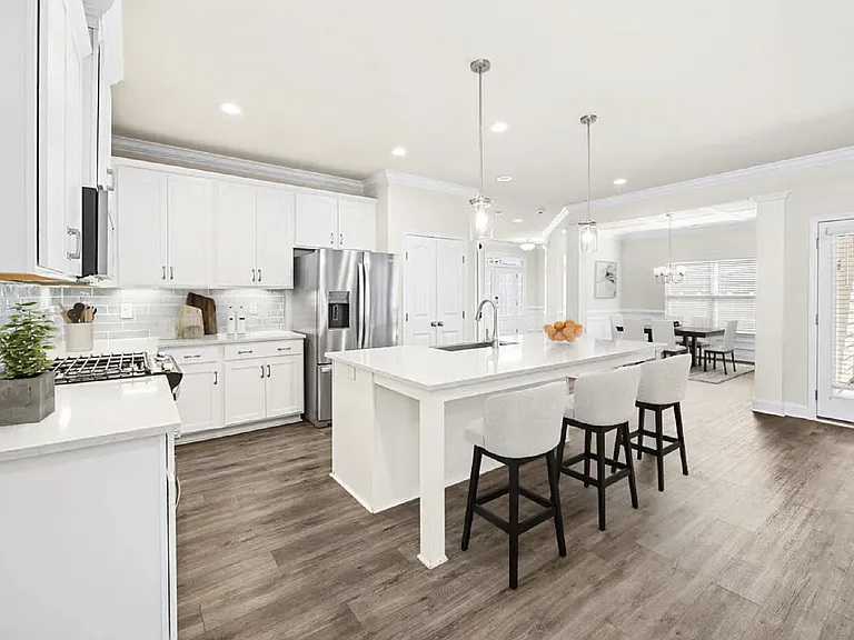 212 Thunder Forest Ln — Photo 4