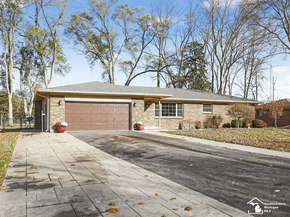 1248 Valetta Dr, Temperance, MI 48182