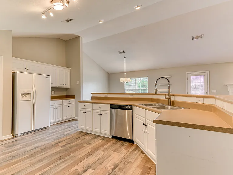 4452 Country Glen Cir — Photo 11