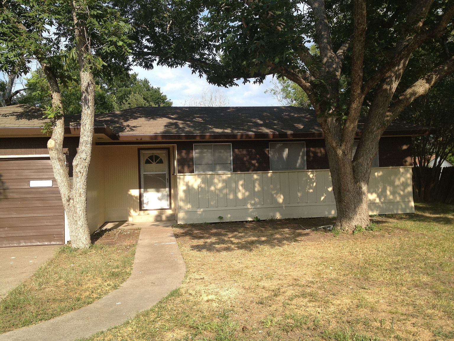 218 N 4th St, Ganado, TX 77962 Zillow