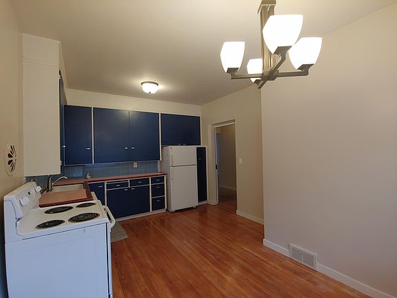 2nd image of 423 Boylston Ave E #425