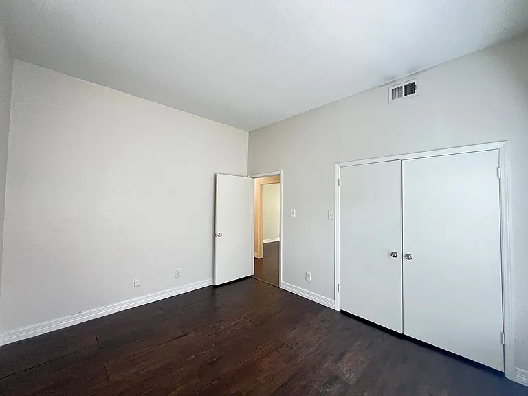 10432 High Hollows Dr #L — Photo 12