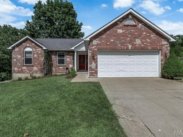 6007 Peachtree Dr, Hillsboro, MO 63050