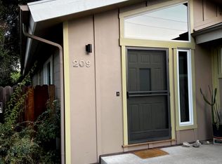 209 N Fulton St, Ojai, CA 93023