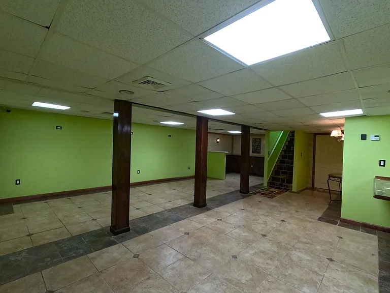 418 Bridge St — Photo 27