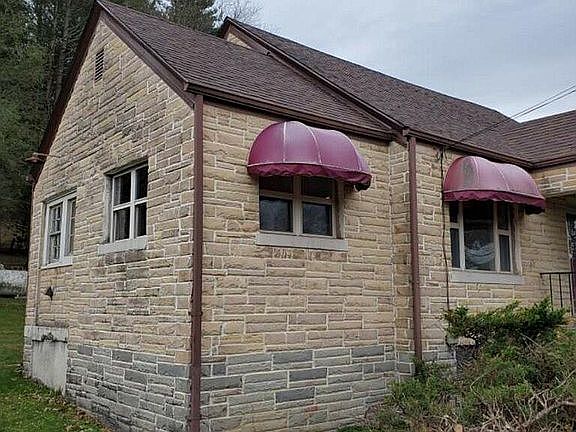 3rd image of 1610 East Fincastle