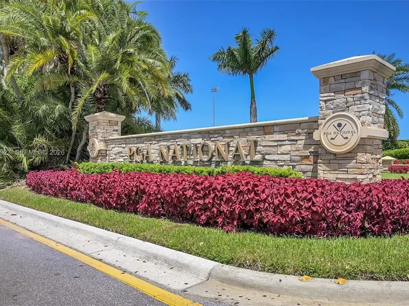 362 Prestwick Cir APT 3, Palm Beach Gardens, FL 33418