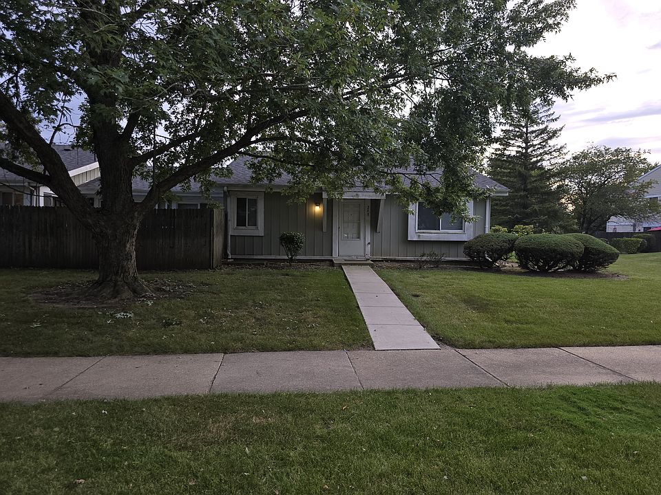 1st image of 200 Briarwood Ct